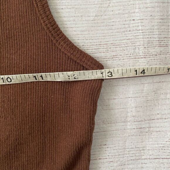 Forever 21 women L ribbed tank top w/sequin and beaded neckline - Picture 6 of 8